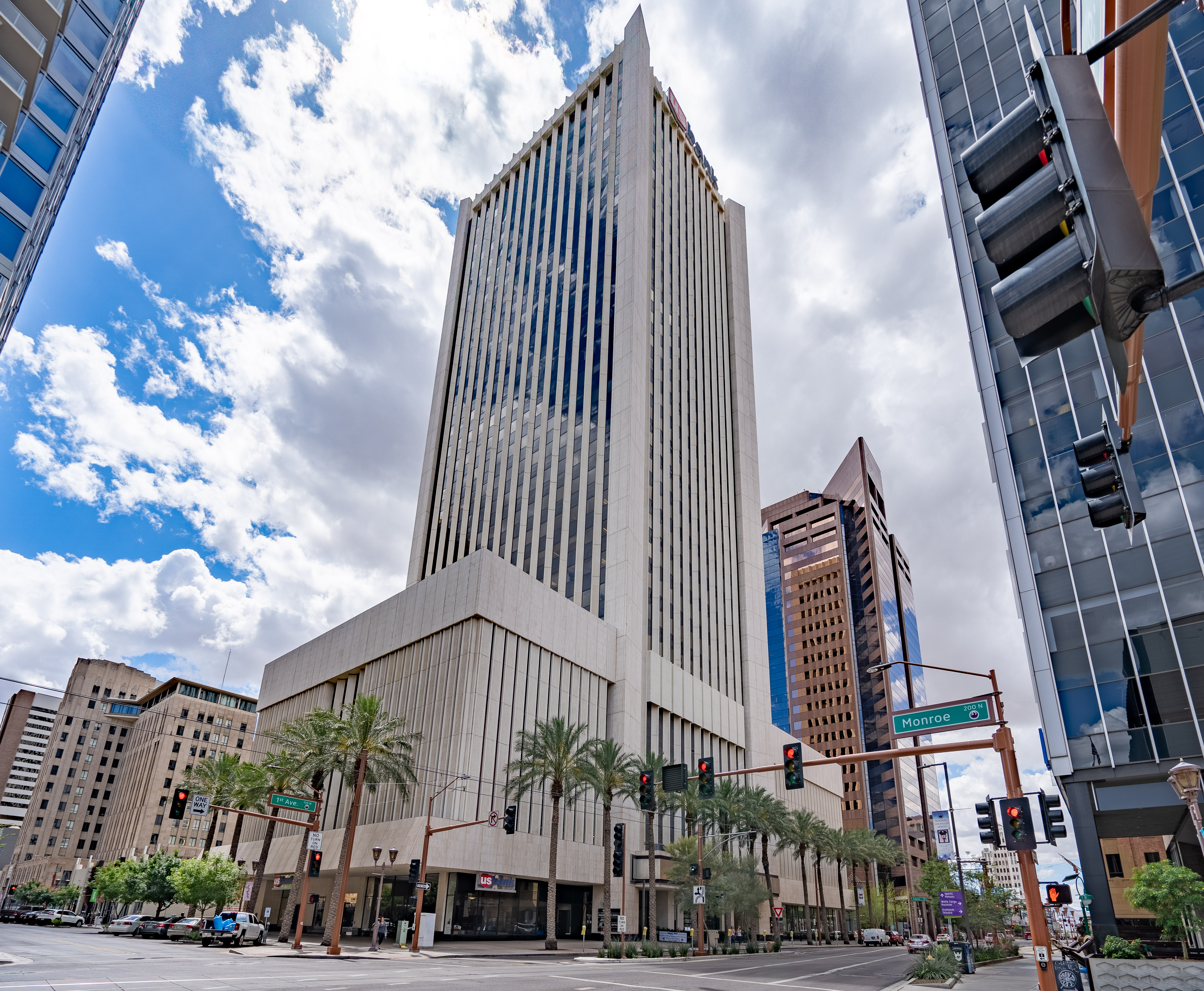 Phoenix’s SecondTallest Office Tower Gets Significant Makeover